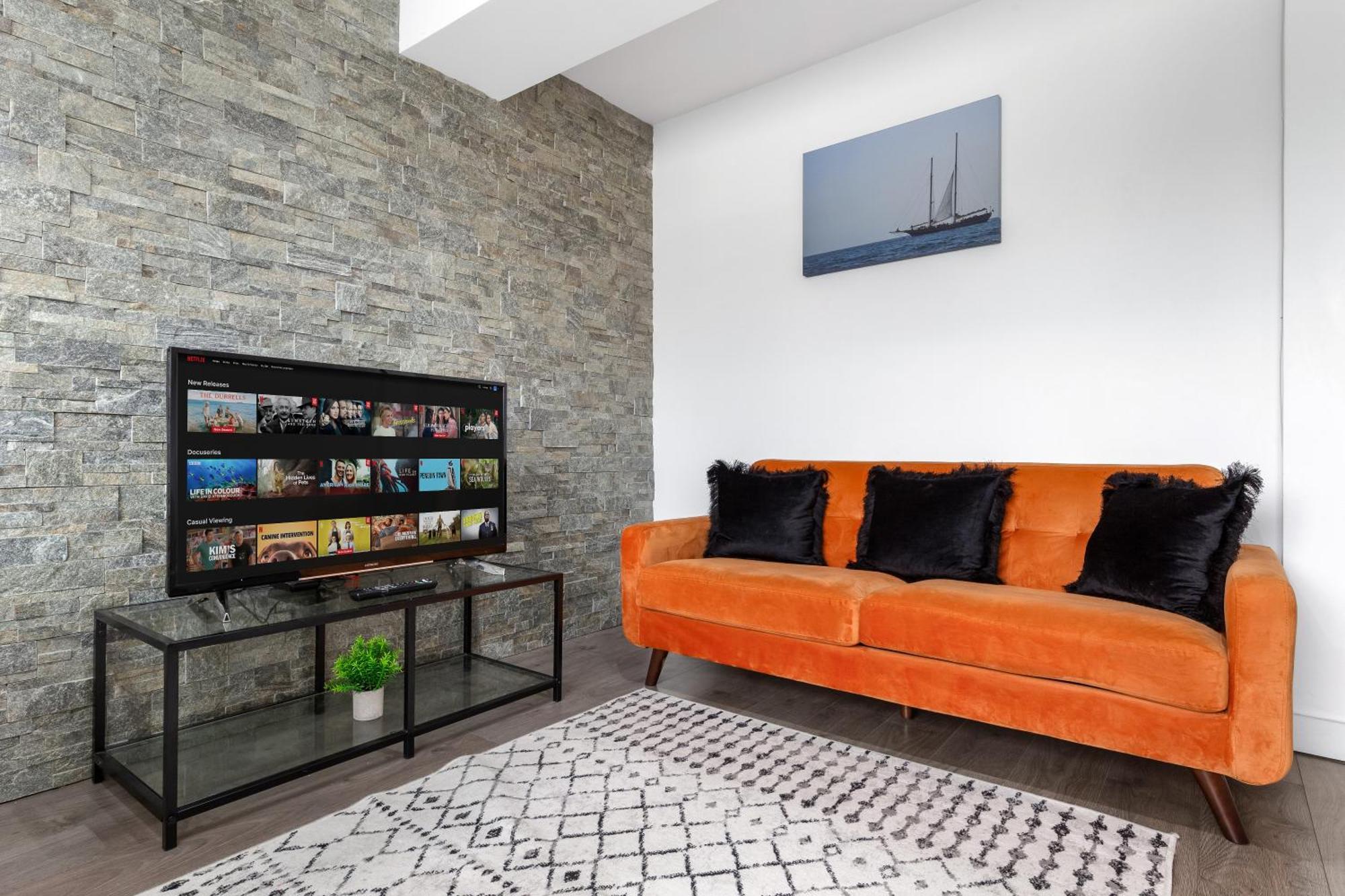 Central London Two Bedroom Serviced Apartment - Nine Elms Luxury Stay - Vauxhall & Westminster Exterior photo
