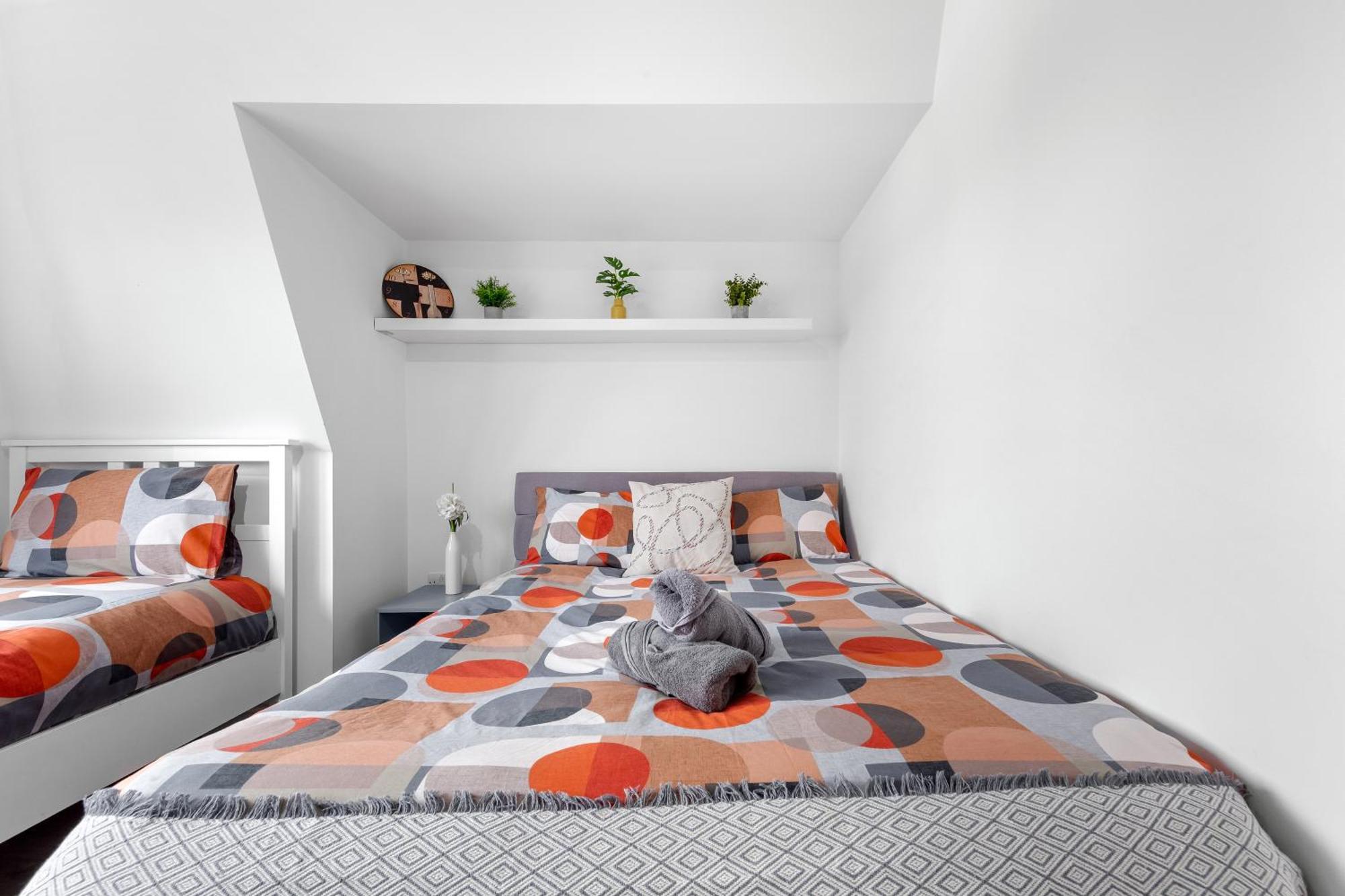 Central London Two Bedroom Serviced Apartment - Nine Elms Luxury Stay - Vauxhall & Westminster Exterior photo