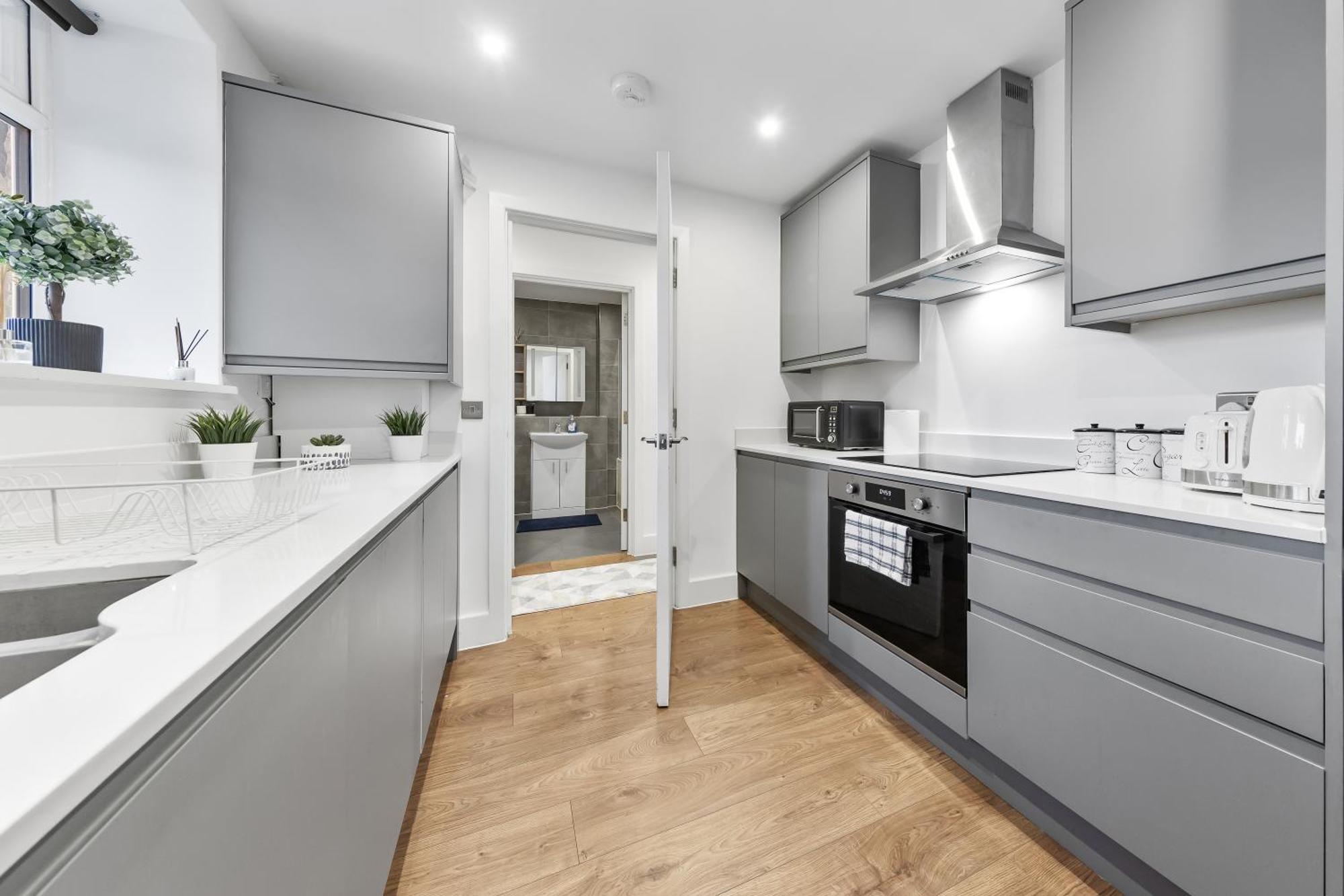 Central London Two Bedroom Serviced Apartment - Nine Elms Luxury Stay - Vauxhall & Westminster Exterior photo