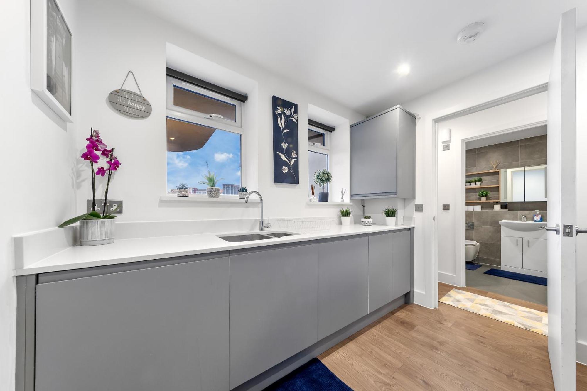 Central London Two Bedroom Serviced Apartment - Nine Elms Luxury Stay - Vauxhall & Westminster Exterior photo