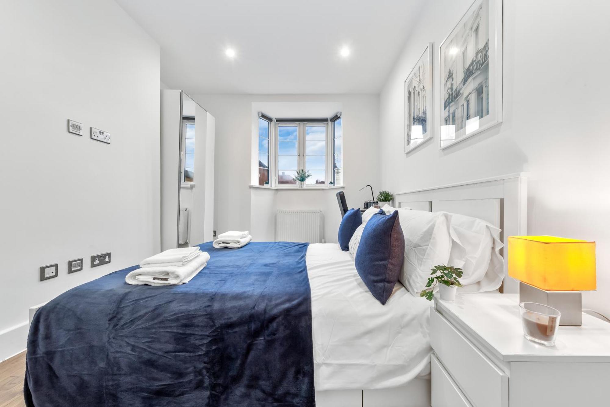 Central London Two Bedroom Serviced Apartment - Nine Elms Luxury Stay - Vauxhall & Westminster Exterior photo